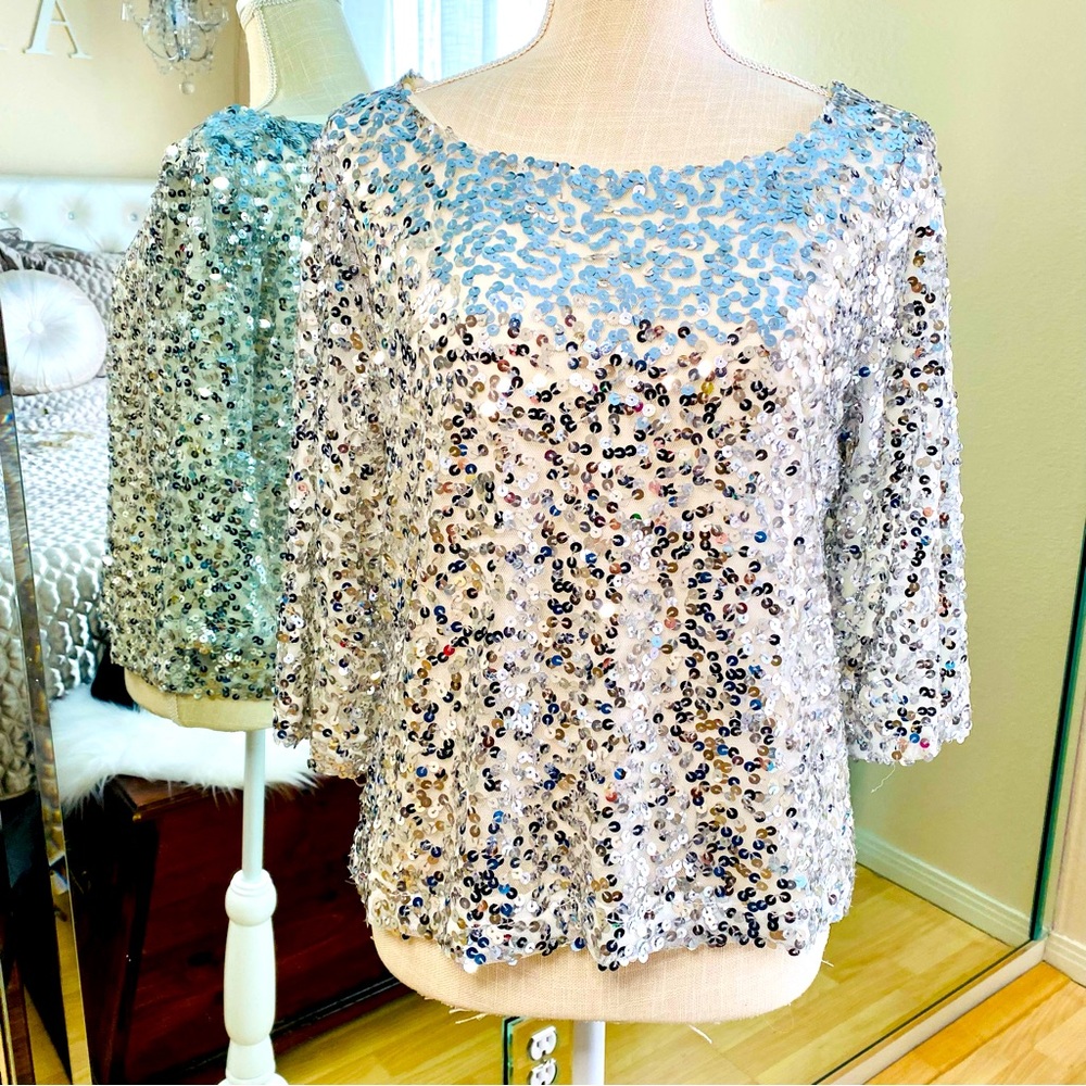 Jennifer Lopez Women’s Silver Sequins Top